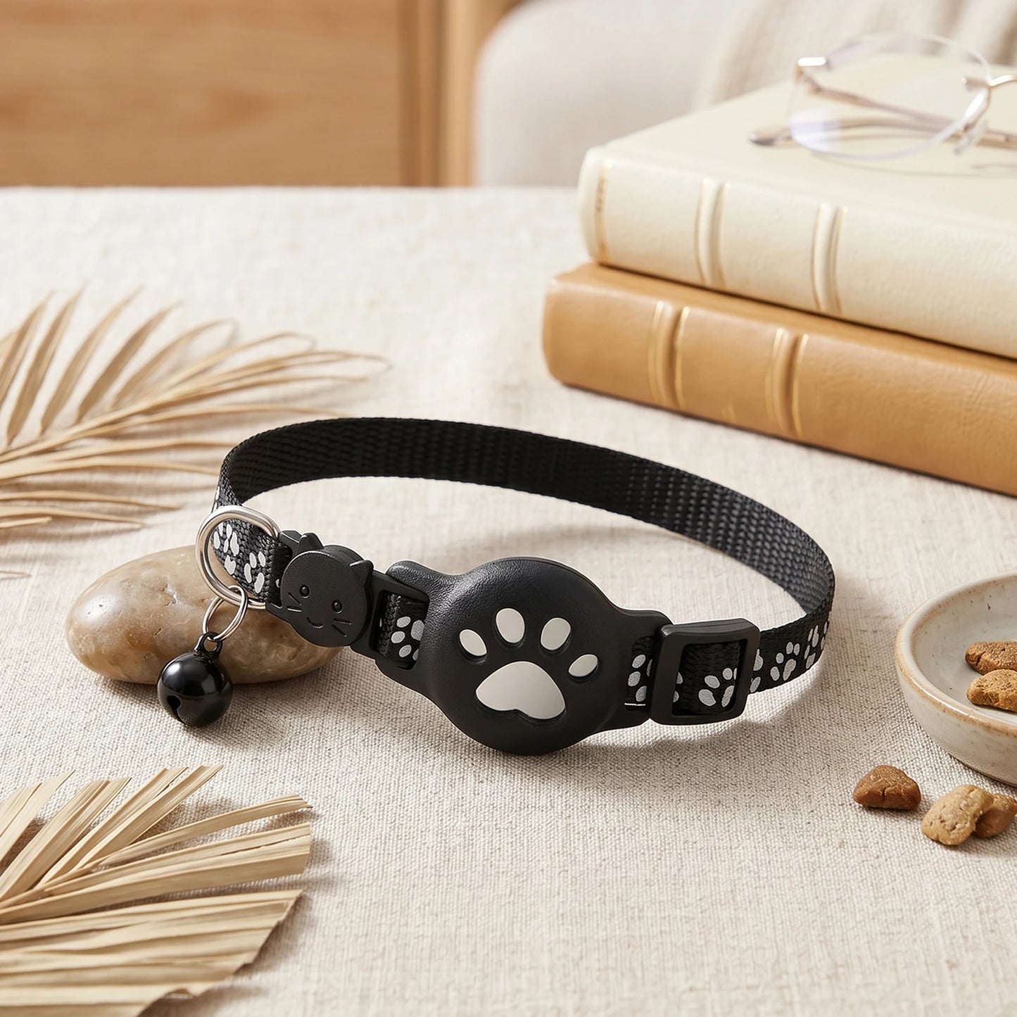 Electronic Pet Locator for iOS & Android Waterproof Pet Tracker with Bell Kitten Collar for Pets Cat Anti-Lost Device